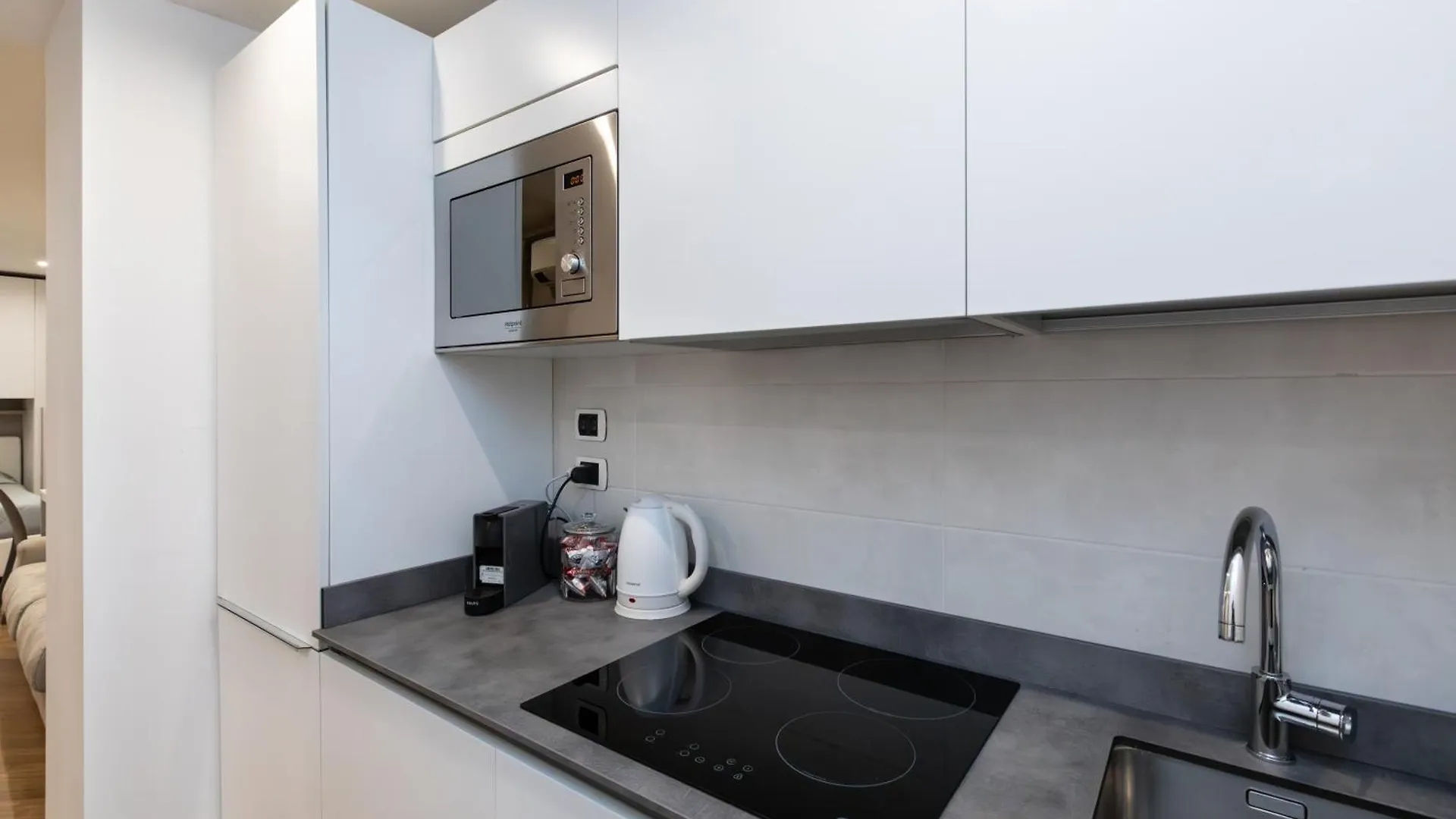 Magnoliaapartments - 5 Nirone Center Milán 0*,
